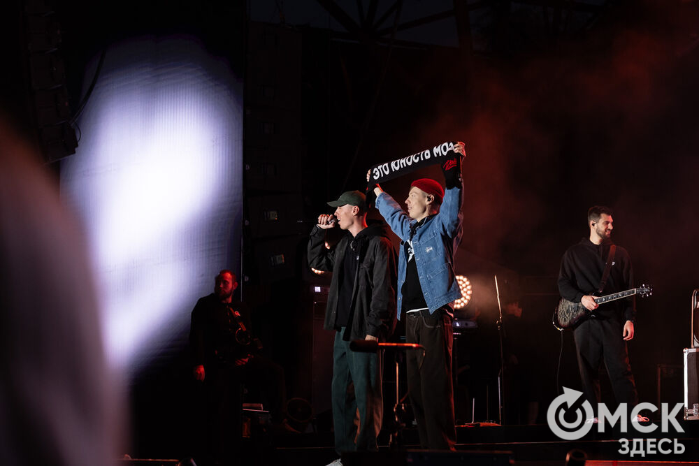 1 сентября на Зелёном острове выступила группа Dabro - музыкальный дуэт братьев Ивана и Михаила Засидкевичей. Фото: Елизавета Медведева