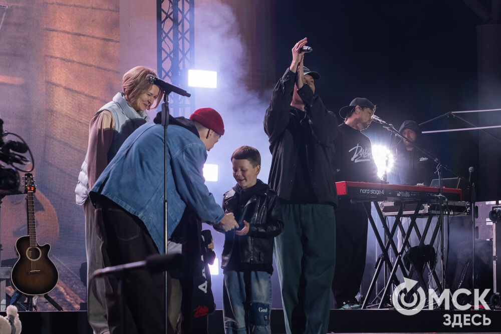 1 сентября на Зелёном острове выступила группа Dabro - музыкальный дуэт братьев Ивана и Михаила Засидкевичей. Фото: Елизавета Медведева
