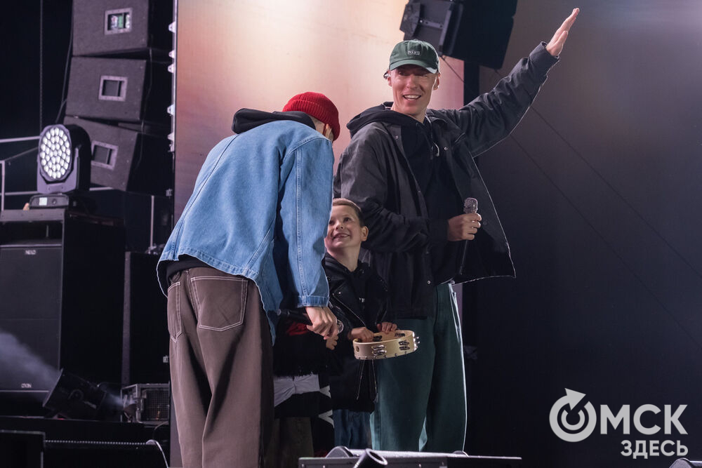 1 сентября на Зелёном острове выступила группа Dabro - музыкальный дуэт братьев Ивана и Михаила Засидкевичей. Фото: Елизавета Медведева