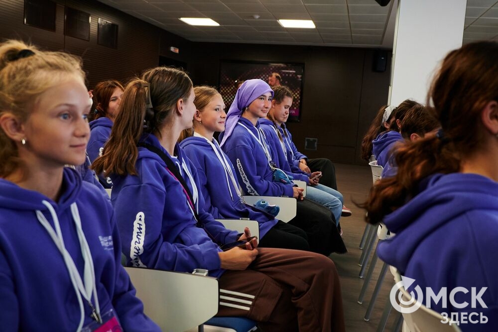 Поезд с победителями конкурса "Большая перемена" прибыл в Омск. Фото: Илья Петров