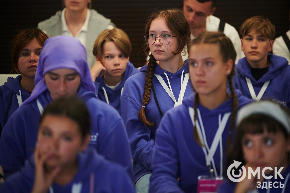 Поезд с победителями конкурса "Большая перемена" прибыл в Омск. Фото: Илья Петров