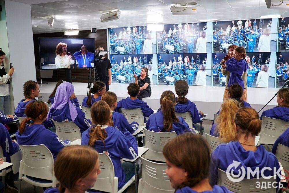 Поезд с победителями конкурса "Большая перемена" прибыл в Омск. Фото: Илья Петров