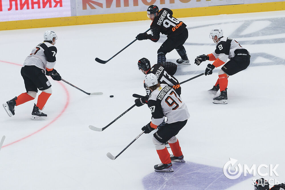 "Авангард" на своём льду победил "Амур". Фото: Илья Петров