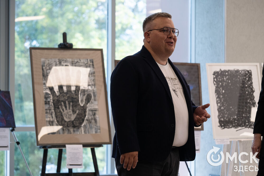 В День программиста, 13 сентября, в Омске открылась выставка художественных работ на тему квантового города. Подробности: здесь . Фото: Елизавета Медведева