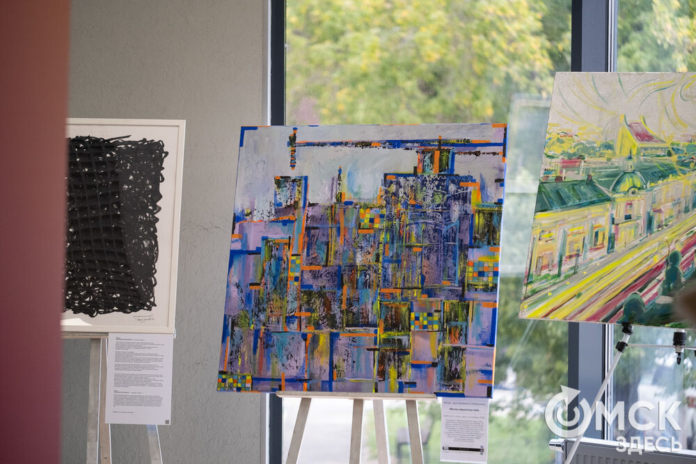 В День программиста, 13 сентября, в Омске открылась выставка художественных работ на тему квантового города. Подробности: здесь . Фото: Елизавета Медведева