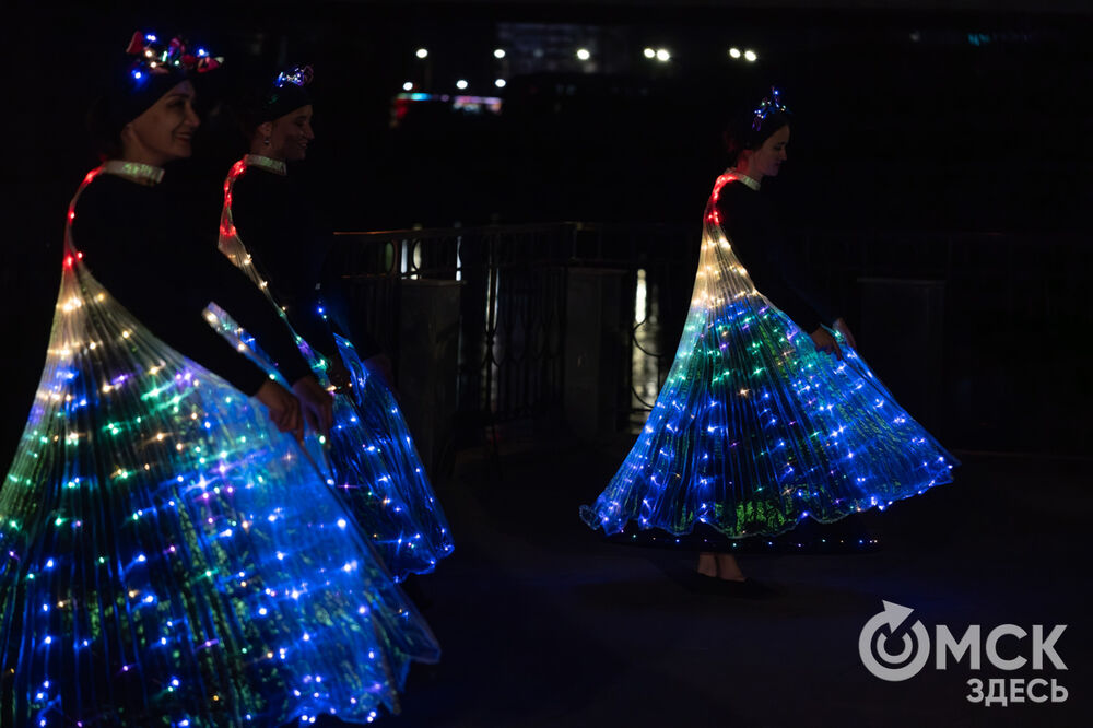 Театр огня показал шоу и поделился нюнсами мастерства. Подробности: здесь . Фото: Елизавета Медведева