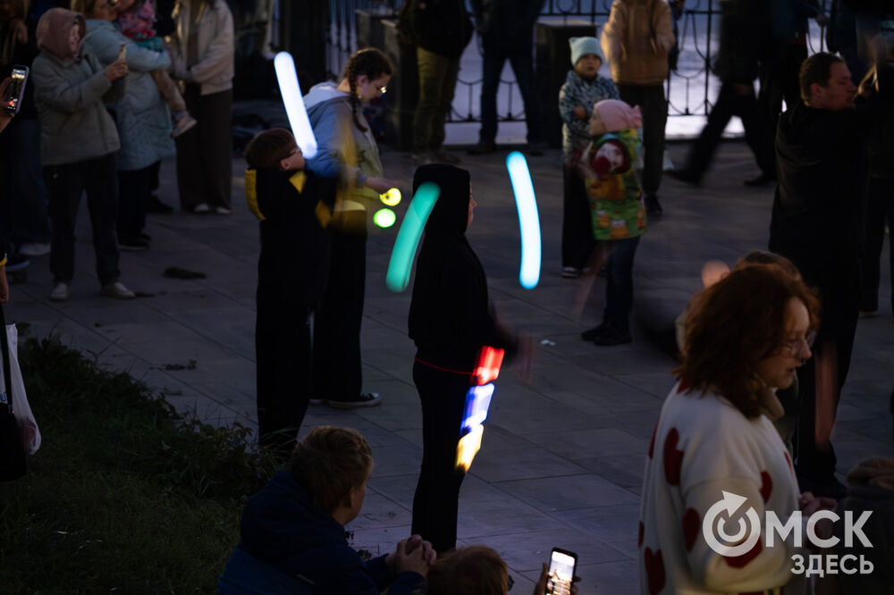 Театр огня показал шоу и поделился нюнсами мастерства. Подробности: здесь . Фото: Елизавета Медведева
