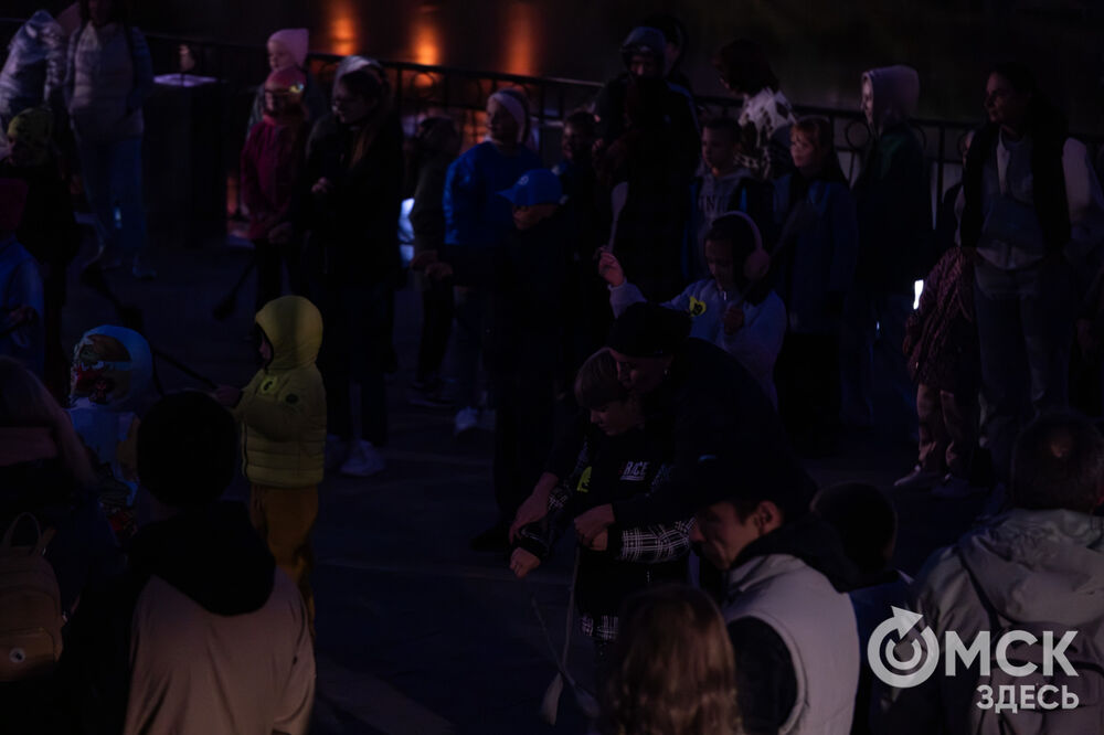 Театр огня показал шоу и поделился нюнсами мастерства. Подробности: здесь . Фото: Елизавета Медведева