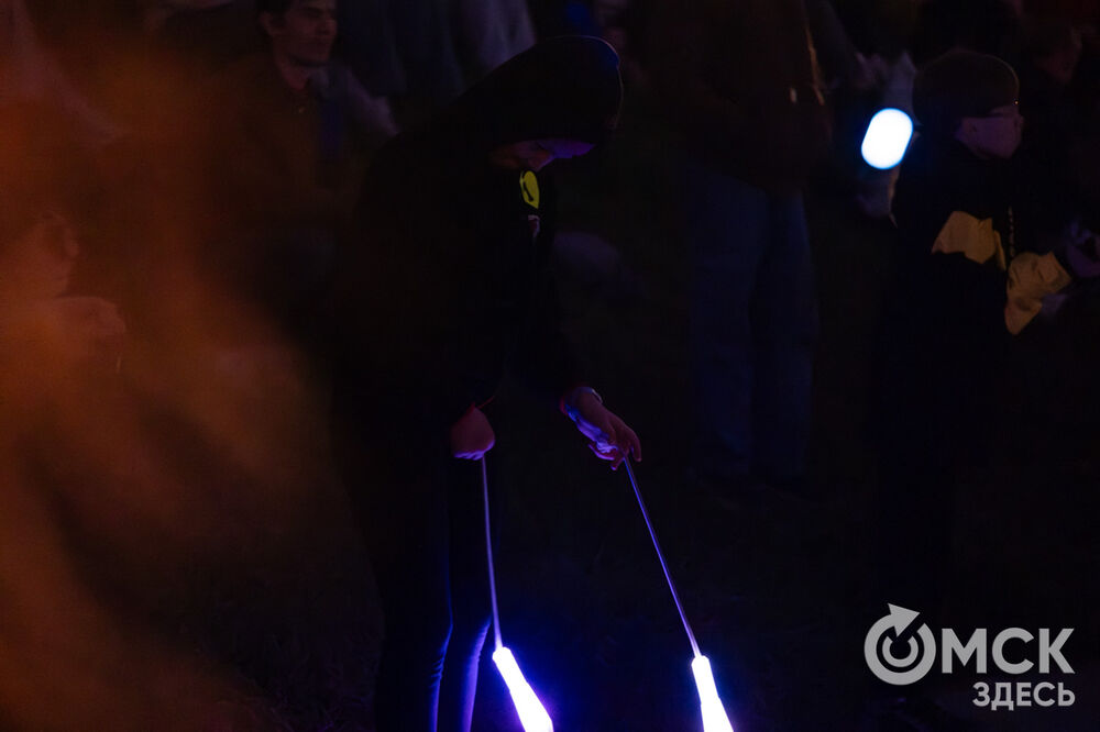 Театр огня показал шоу и поделился нюнсами мастерства. Подробности: здесь . Фото: Елизавета Медведева