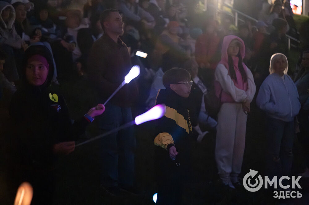 Театр огня показал шоу и поделился нюнсами мастерства. Подробности: здесь . Фото: Елизавета Медведева