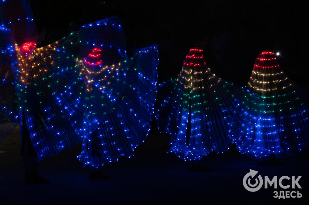 Театр огня показал шоу и поделился нюнсами мастерства. Подробности: здесь . Фото: Елизавета Медведева