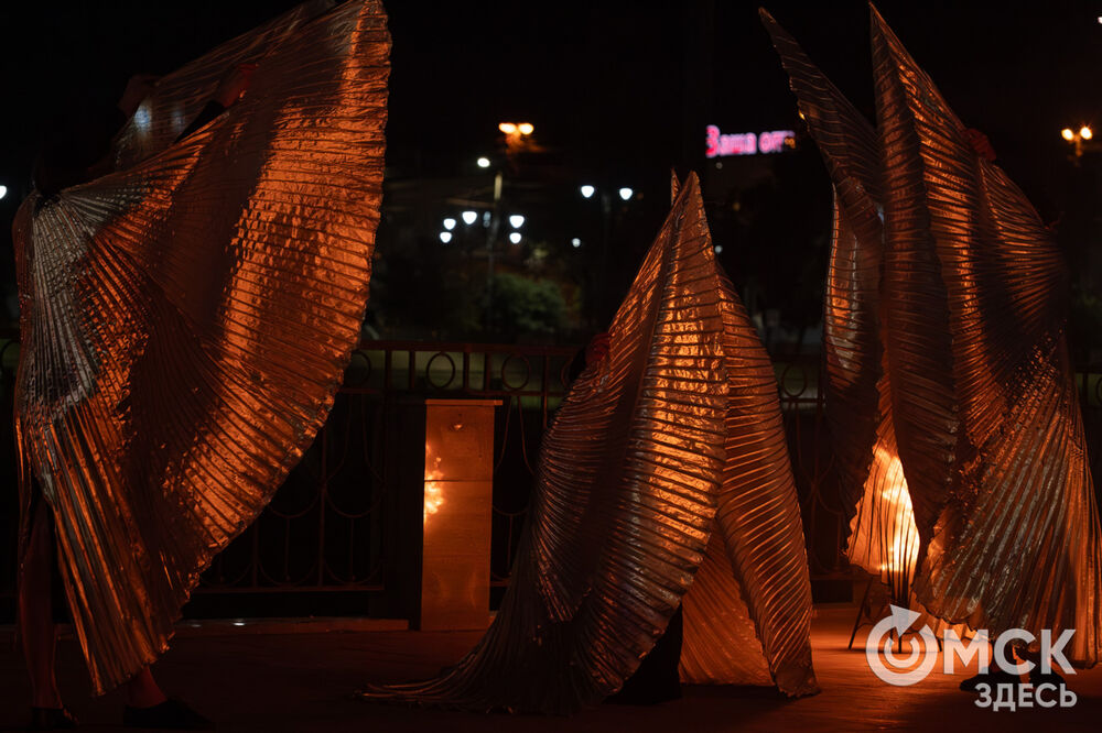 Театр огня показал шоу и поделился нюнсами мастерства. Подробности: здесь . Фото: Елизавета Медведева