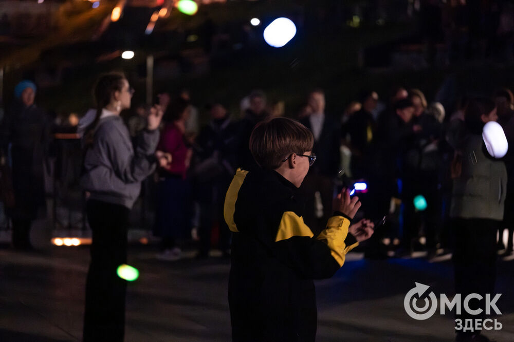 Театр огня показал шоу и поделился нюнсами мастерства. Подробности: здесь . Фото: Елизавета Медведева