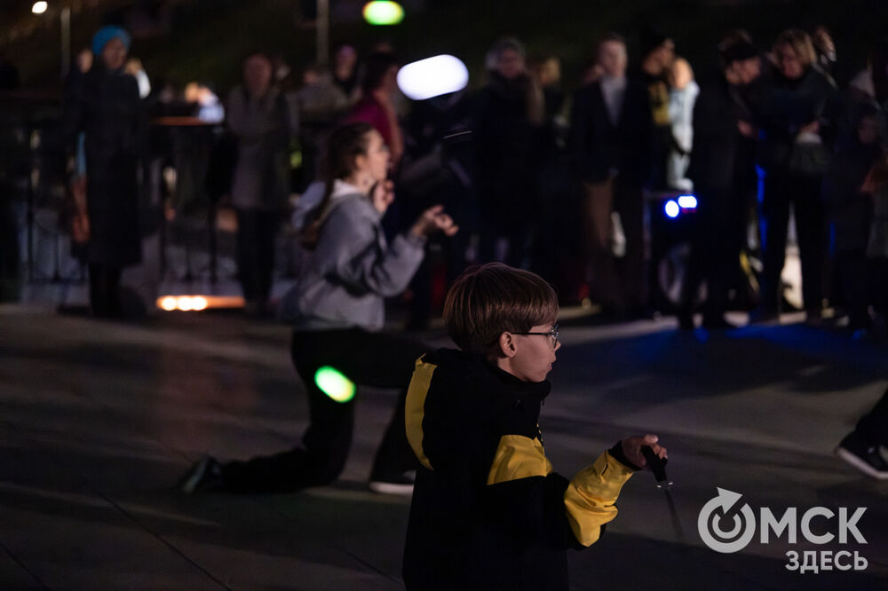 Театр огня показал шоу и поделился нюнсами мастерства. Подробности: здесь . Фото: Елизавета Медведева