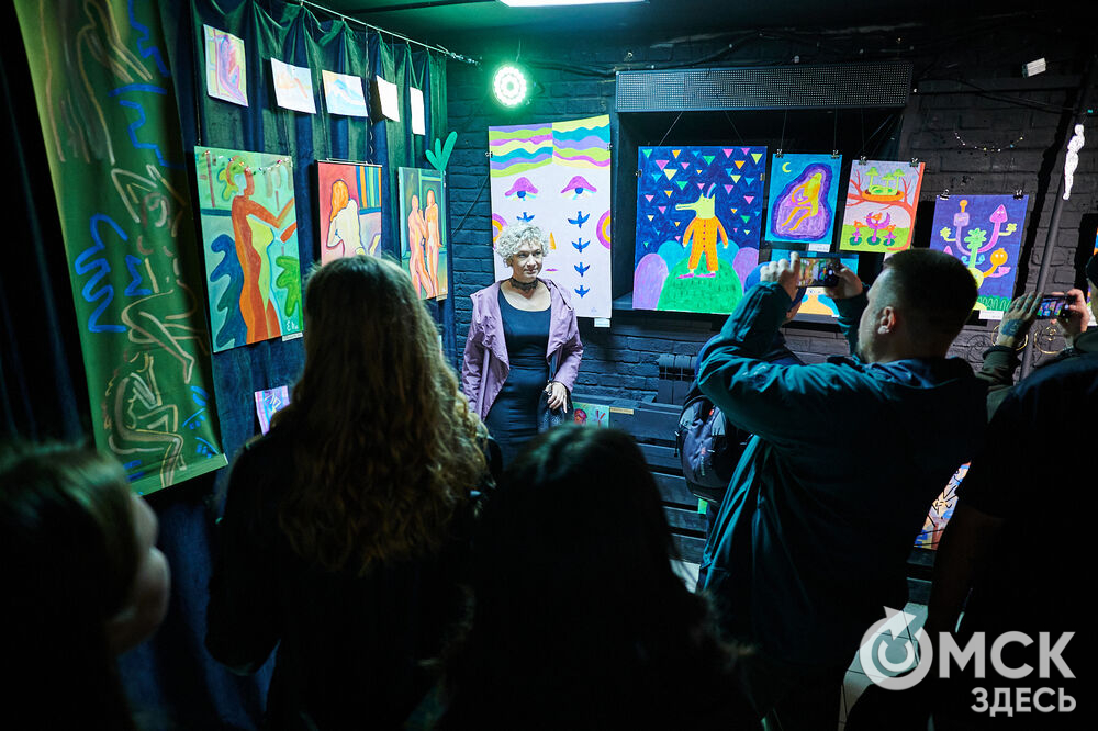 Новая выставка (18+) андеграундной галереи "Левая нога". Подробности: здесь . Фото: Илья Петров