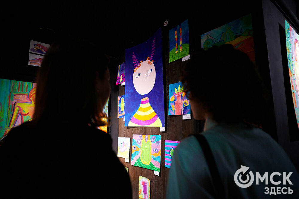 Новая выставка (18+) андеграундной галереи "Левая нога". Подробности: здесь . Фото: Илья Петров