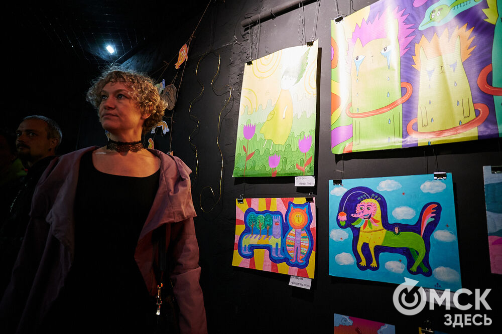 Новая выставка (18+) андеграундной галереи "Левая нога". Подробности: здесь . Фото: Илья Петров