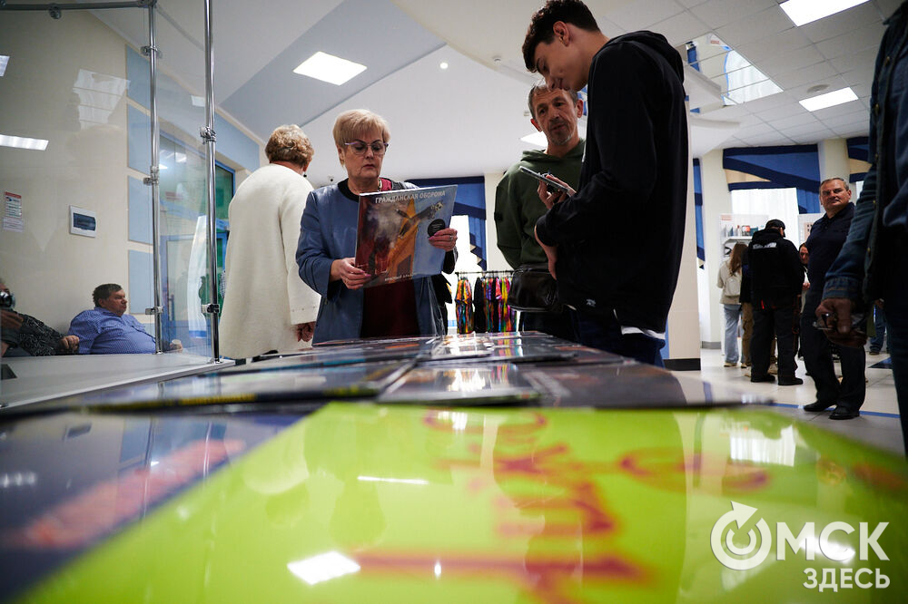 Саксофонист Сергей Летов впервые представил в Омске электро-джазовые интерпретации песен своего младшего брата Егора Летов. Фото: Илья Петров