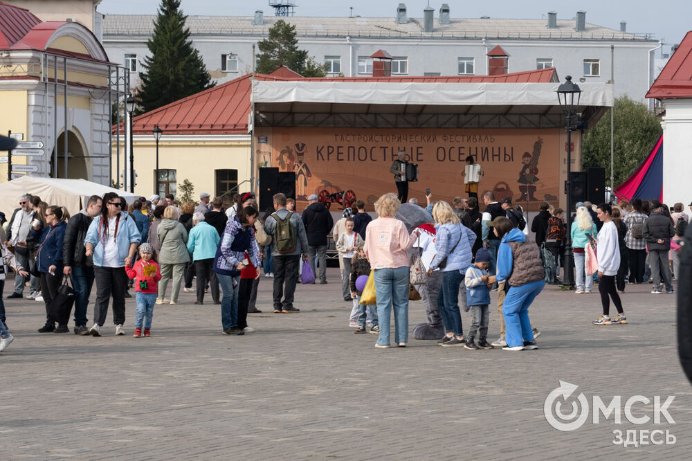 В Омской крепости прошёл фестиваль, посвящённый новому урожаю и историческим блюдам. Фото: Елизавета Медведева