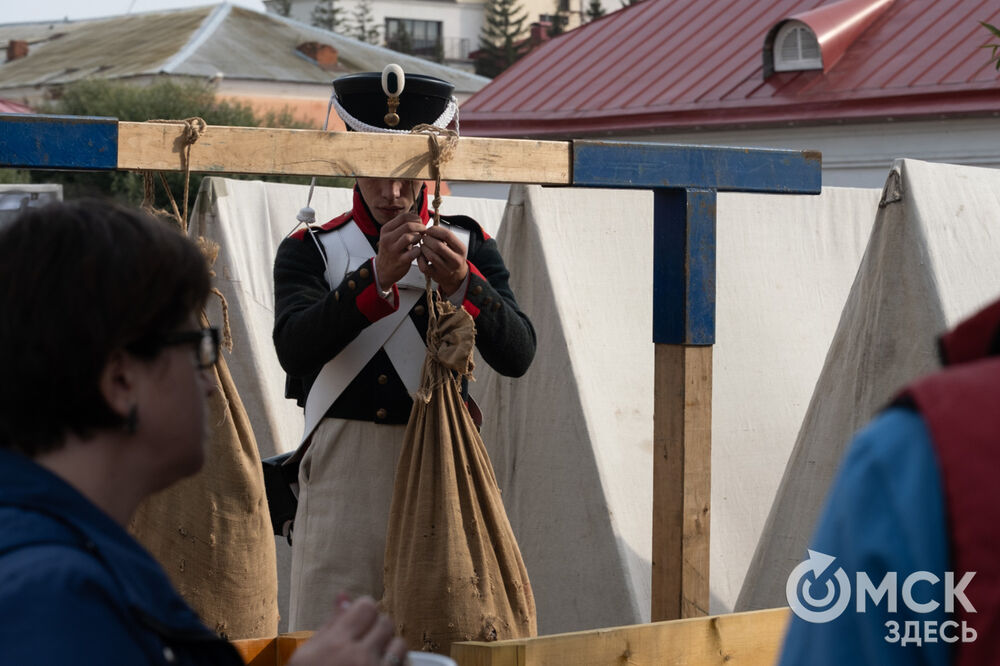В Омской крепости прошёл фестиваль, посвящённый новому урожаю и историческим блюдам. Фото: Елизавета Медведева