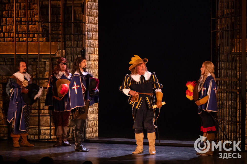 История о юном гасконце Д&rsquo;Артаньяне и трёх мушкетёрах открыла 36-й театральный сезон "Галёрки". Фото: Елизавета Медведева