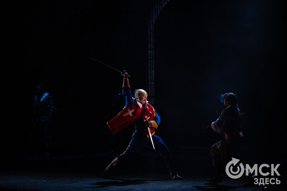 История о юном гасконце Д&rsquo;Артаньяне и трёх мушкетёрах открыла 36-й театральный сезон "Галёрки". Фото: Елизавета Медведева