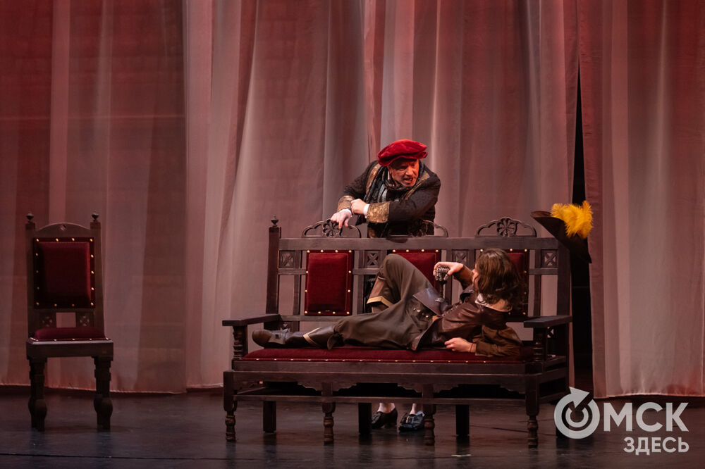 История о юном гасконце Д&rsquo;Артаньяне и трёх мушкетёрах открыла 36-й театральный сезон "Галёрки". Фото: Елизавета Медведева