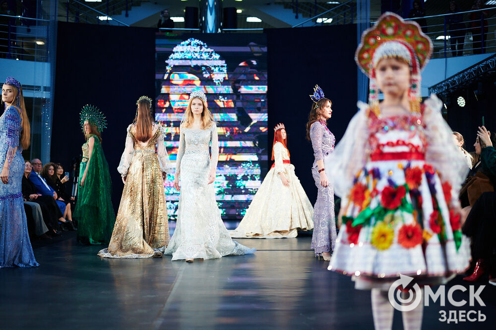 Состоялось открытие Международного фестиваля моды "СИБИ"