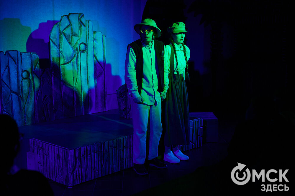 Семейный проект "Бармалею - 100 лет" (0+) собрал в Омской крепости любителей пряников и сказок. Фото: Илья Петров