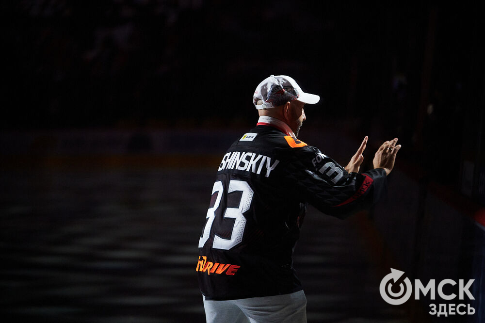 В Омске завершился матч регулярного чемпионата Континентальной хоккейной лиги, в котором "Авангард" принимал магнитогорский "Металлург". Фото: Илья Петров