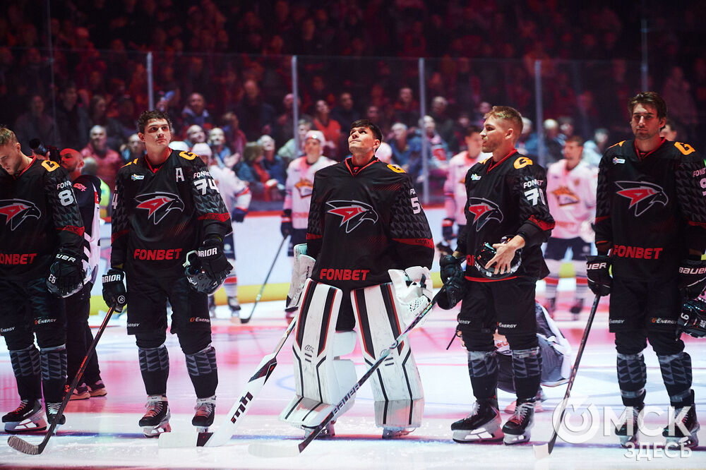 В Омске завершился матч регулярного чемпионата Континентальной хоккейной лиги, в котором "Авангард" принимал магнитогорский "Металлург". Фото: Илья Петров