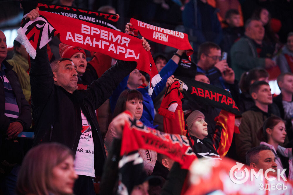 В Омске завершился матч регулярного чемпионата Континентальной хоккейной лиги, в котором "Авангард" принимал магнитогорский "Металлург". Фото: Илья Петров