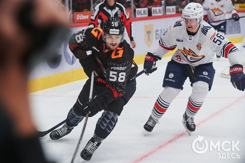 В Омске завершился матч регулярного чемпионата Континентальной хоккейной лиги, в котором "Авангард" принимал магнитогорский "Металлург". Фото: Илья Петров