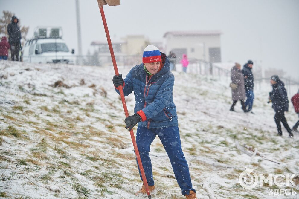 В историческом центре Омска прошла реконструкция событий, которые вспоминают каждый год 4 ноября. Фото: Илья Петров
