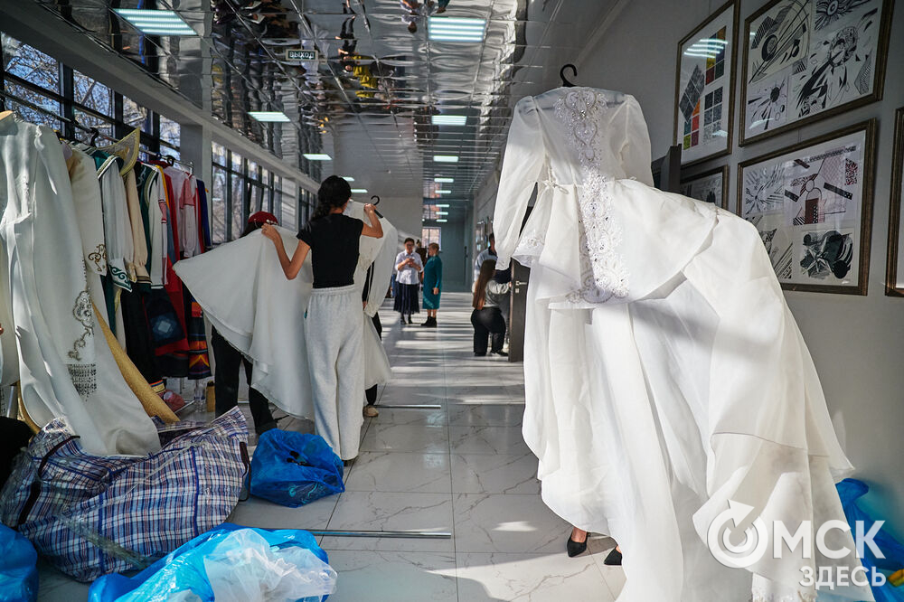 На базе Омского колледжа культуры и искусств стартовал Евразийский конкурс высокой моды национального костюма "Этно-Эрато". Фото: Илья Петров