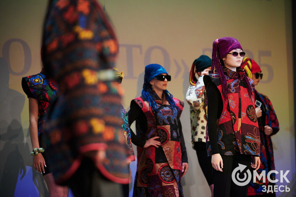 На базе Омского колледжа культуры и искусств стартовал Евразийский конкурс высокой моды национального костюма "Этно-Эрато". Фото: Илья Петров