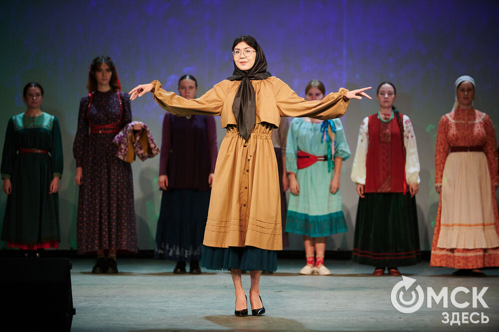 На базе Омского колледжа культуры и искусств стартовал Евразийский конкурс высокой моды национального костюма "Этно-Эрато". Фото: Илья Петров