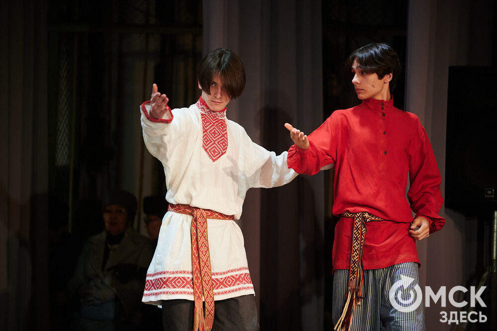 На базе Омского колледжа культуры и искусств стартовал Евразийский конкурс высокой моды национального костюма "Этно-Эрато". Фото: Илья Петров