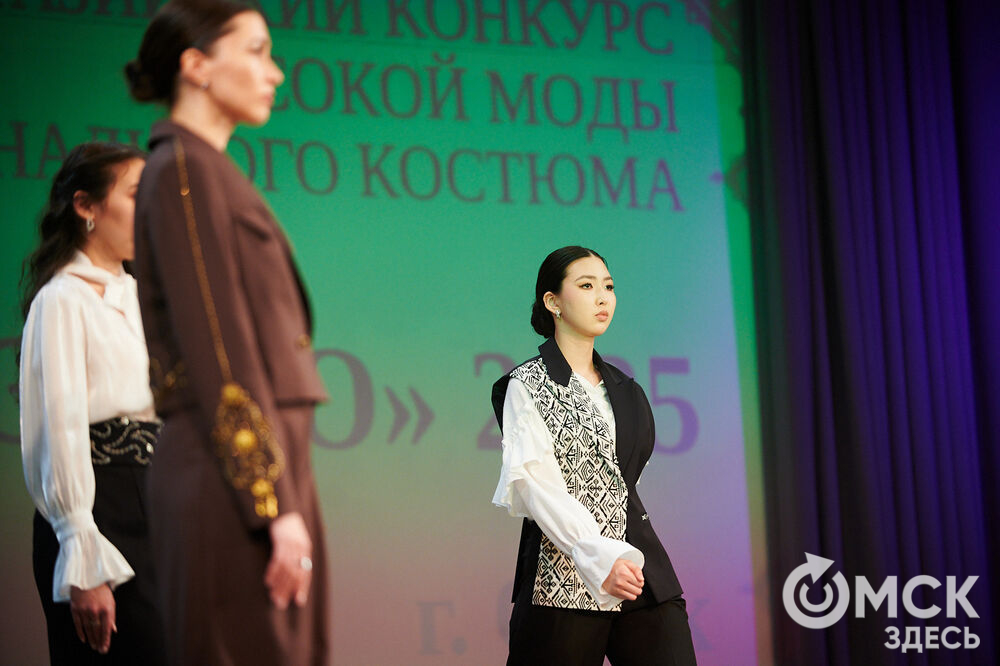На базе Омского колледжа культуры и искусств стартовал Евразийский конкурс высокой моды национального костюма "Этно-Эрато". Фото: Илья Петров