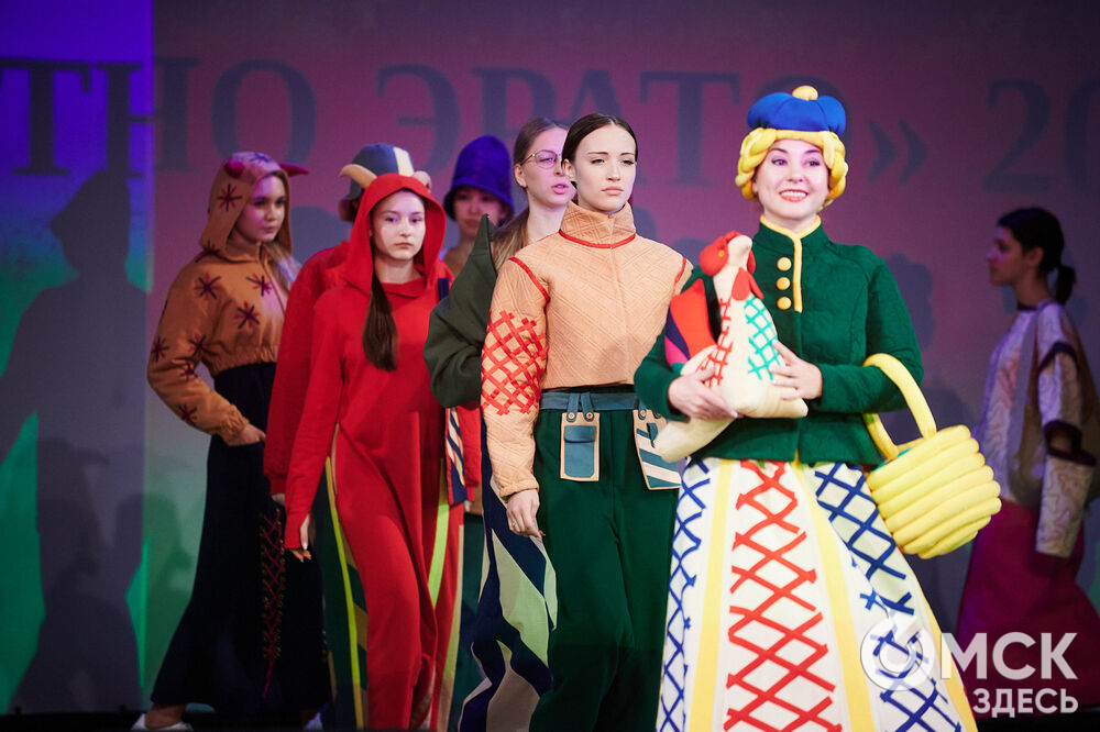На базе Омского колледжа культуры и искусств стартовал Евразийский конкурс высокой моды национального костюма "Этно-Эрато". Фото: Илья Петров