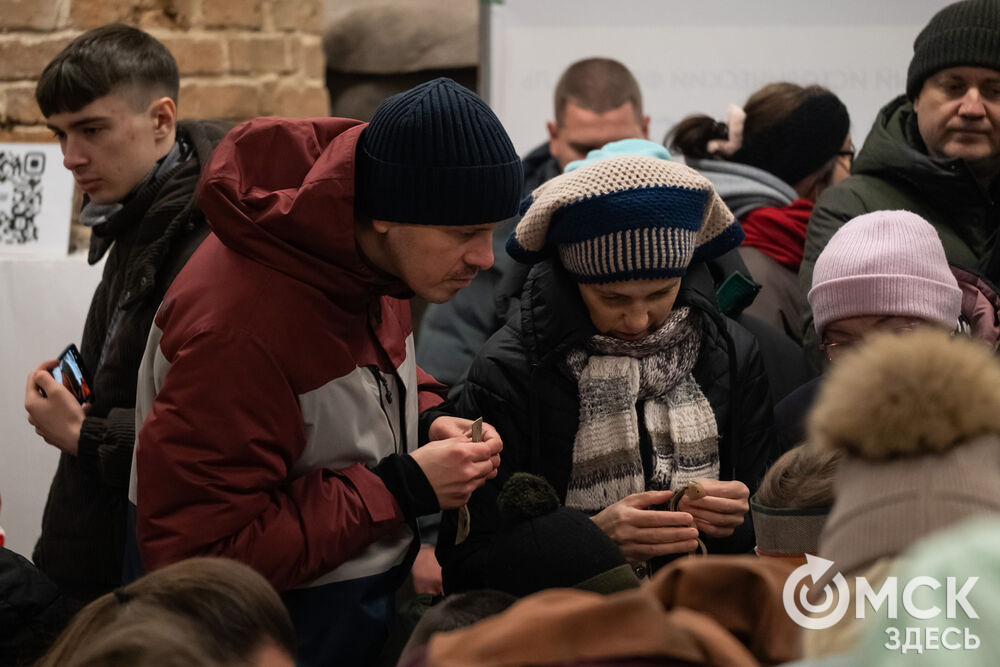 На площади Омской крепости состоялся интерактивный квест, включающий 13 военно-исторических площадок: стрелецкую, пушкарскую, лучную, доспешную, фехтование и другие. Фото: Елизавета Медведева