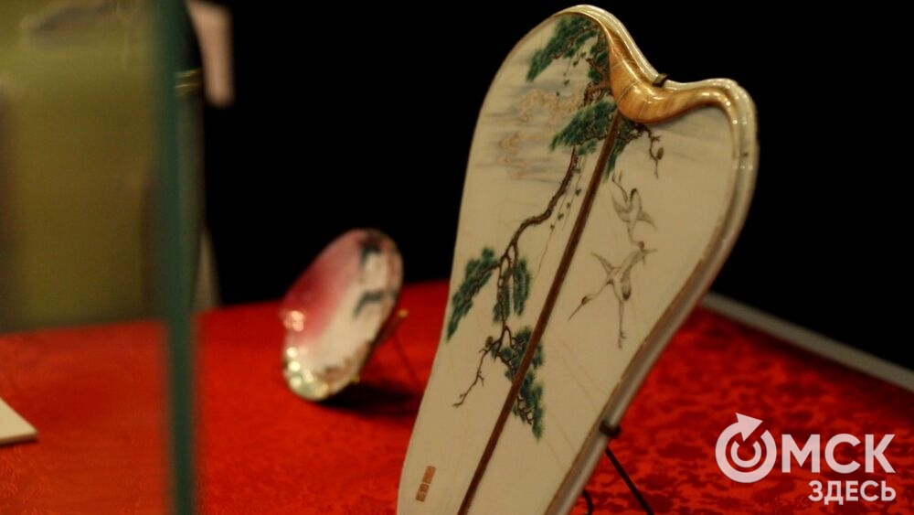 Центральным событием Дней Эрмитажа в Омске стало открытие выставки "Пять символов счастья. Благопожелания в китайском искусстве XVII–XX веков".