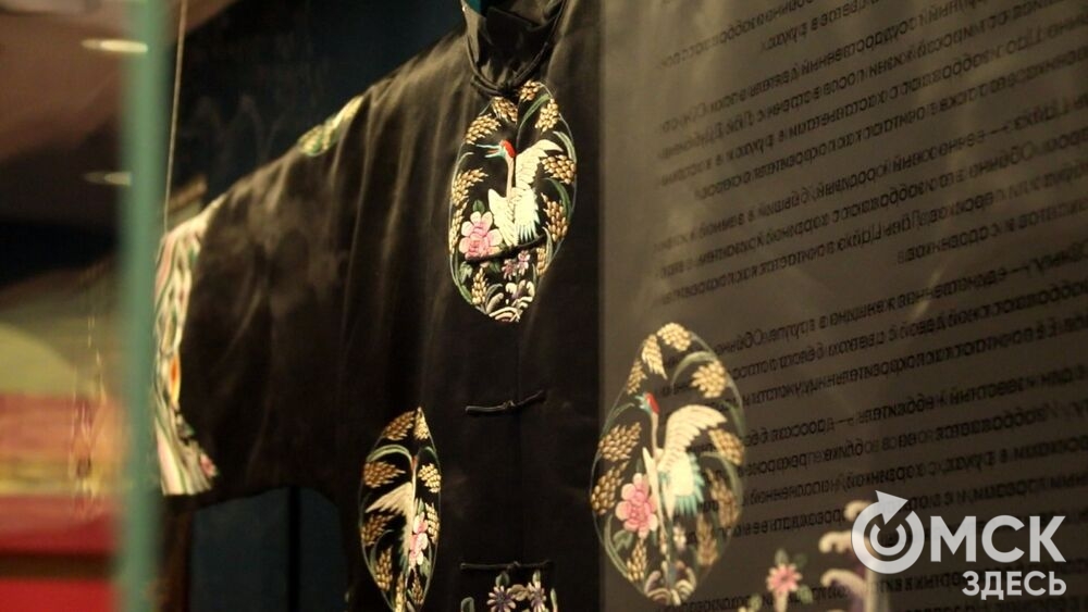 Центральным событием Дней Эрмитажа в Омске стало открытие выставки "Пять символов счастья. Благопожелания в китайском искусстве XVII–XX веков".