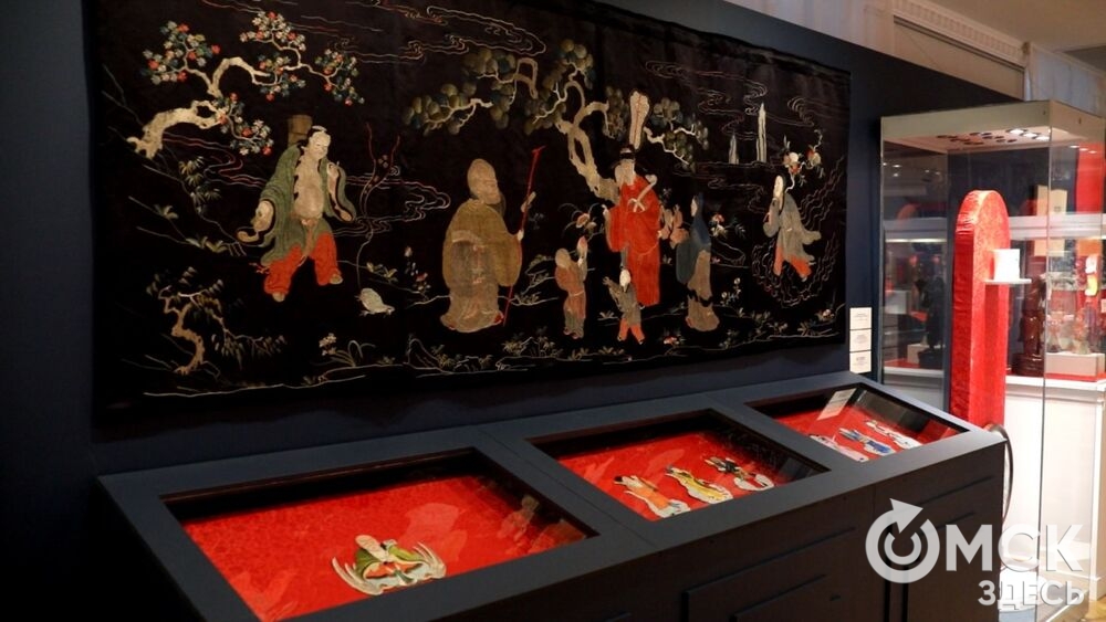 Центральным событием Дней Эрмитажа в Омске стало открытие выставки "Пять символов счастья. Благопожелания в китайском искусстве XVII–XX веков".