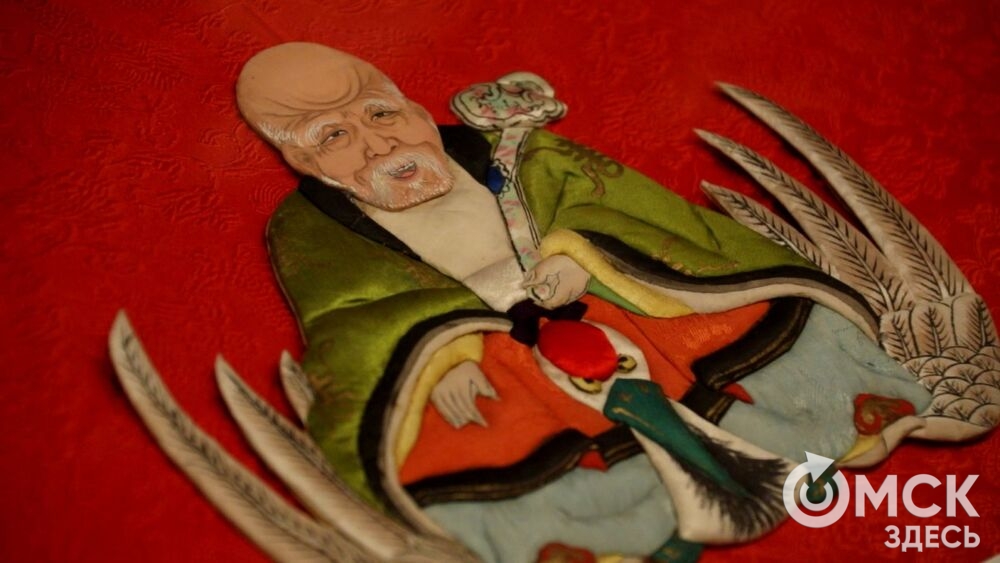 Центральным событием Дней Эрмитажа в Омске стало открытие выставки "Пять символов счастья. Благопожелания в китайском искусстве XVII–XX веков".