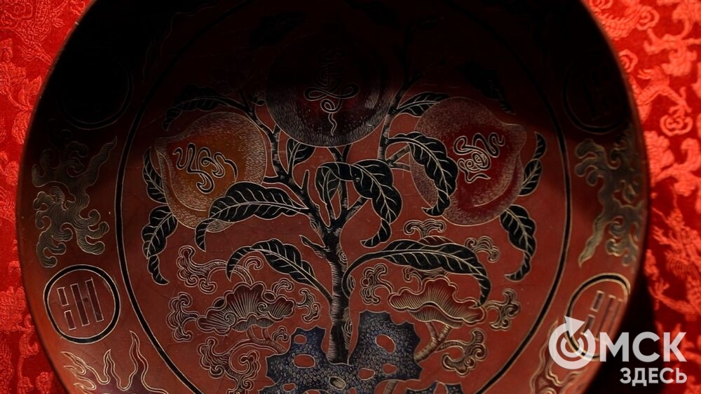 Центральным событием Дней Эрмитажа в Омске стало открытие выставки "Пять символов счастья. Благопожелания в китайском искусстве XVII–XX веков".