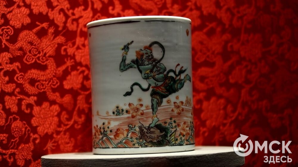 Центральным событием Дней Эрмитажа в Омске стало открытие выставки "Пять символов счастья. Благопожелания в китайском искусстве XVII–XX веков".