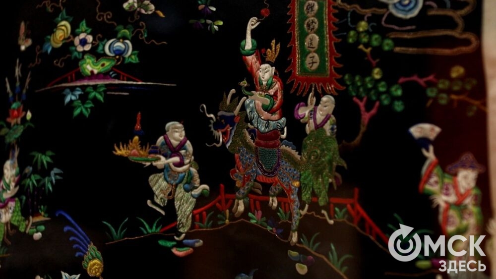 Центральным событием Дней Эрмитажа в Омске стало открытие выставки "Пять символов счастья. Благопожелания в китайском искусстве XVII–XX веков".