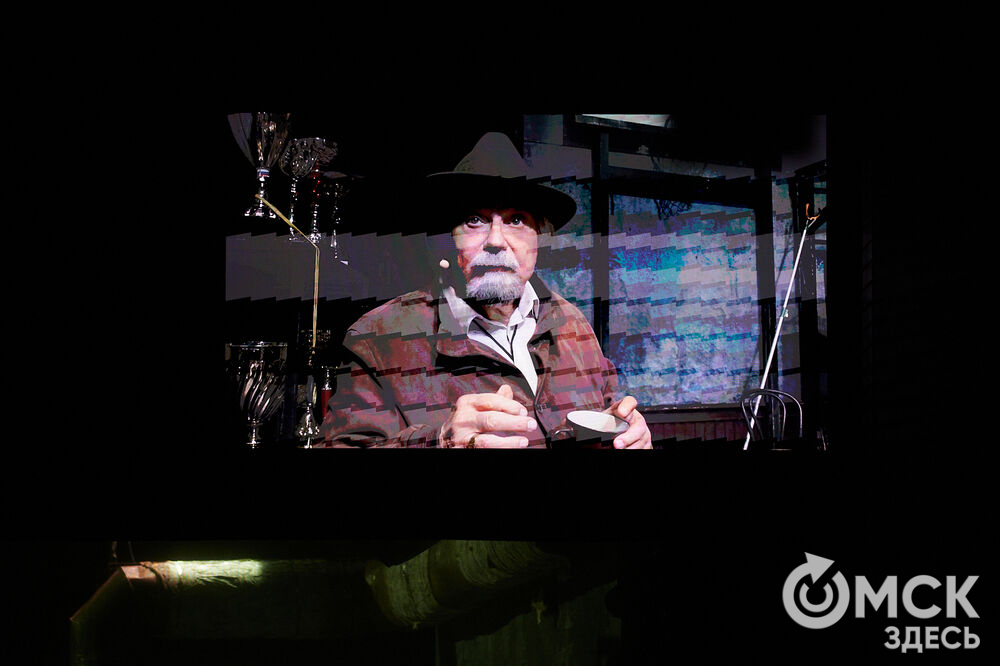 В Омск с легендарным спектаклем "12" приехал Никита Михалков. Фото: Илья Петров