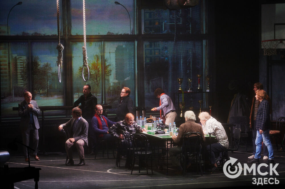 В Омск с легендарным спектаклем "12" приехал Никита Михалков. Фото: Илья Петров